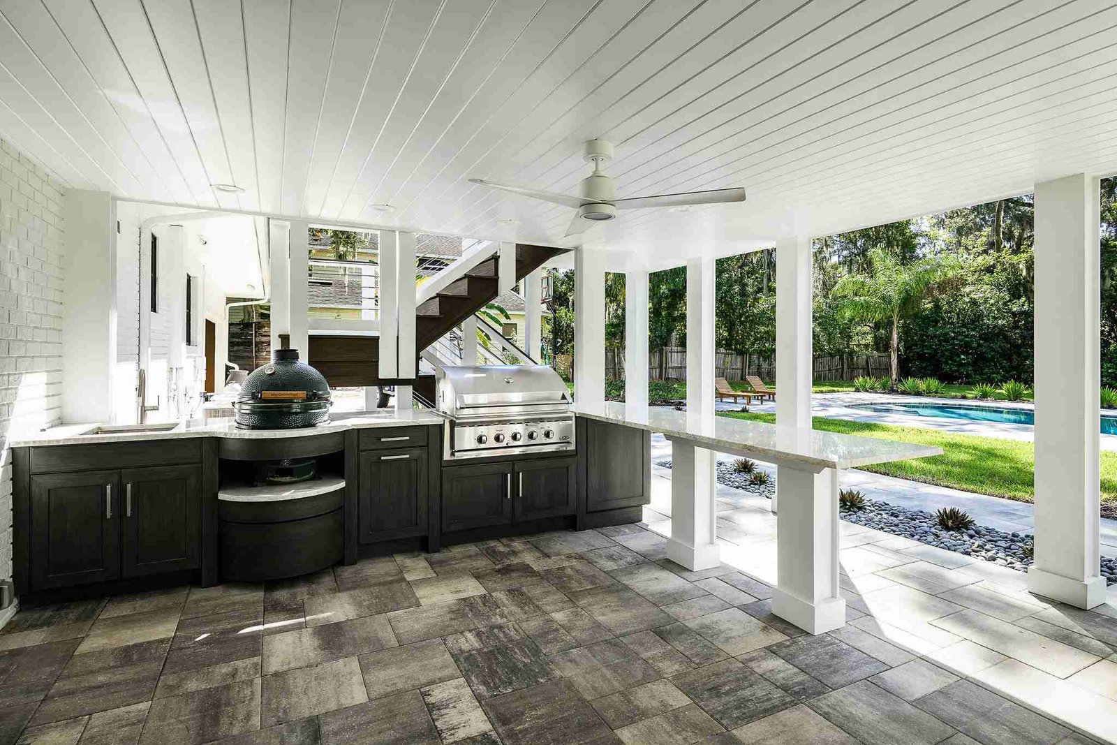 Custom outdoor kitchen and grill island Jacksonville